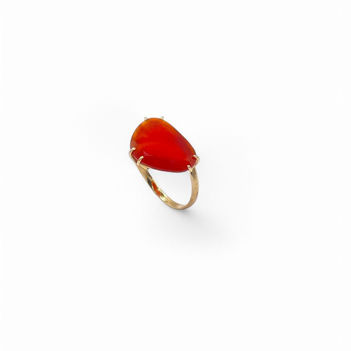 Anello in oro giallo 18 KT con corniola