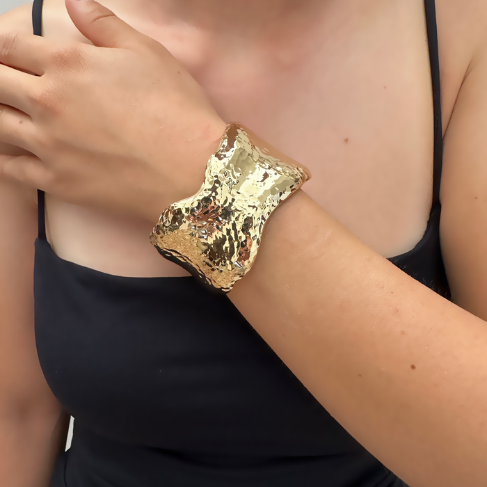 Bracciale fascia irregolare in bronzo dorato