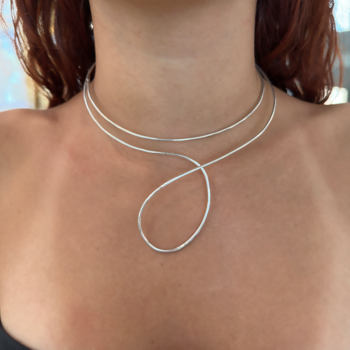 Girogola rigido in argento 925 modello minimal